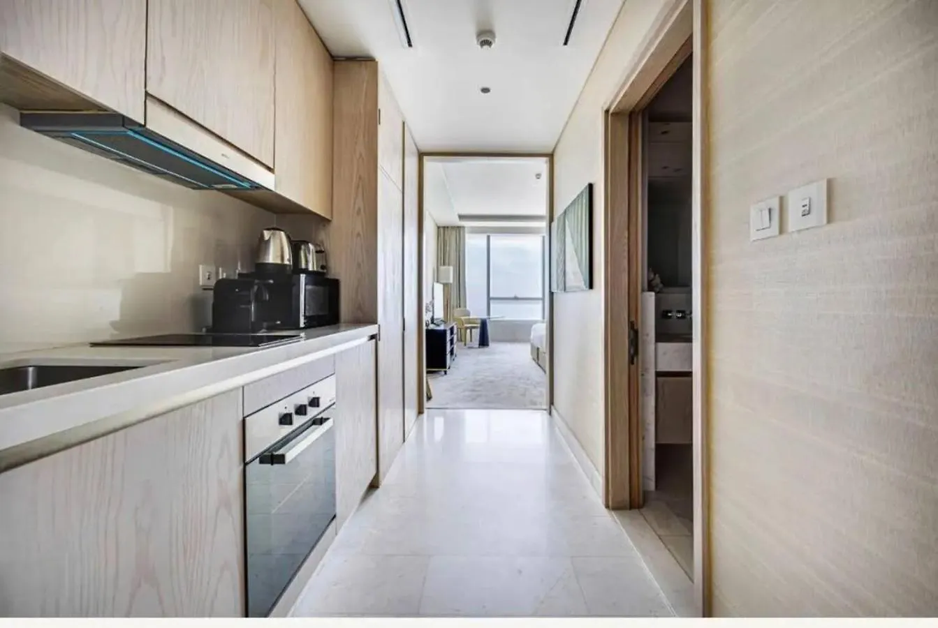 Iconic Views At The Palm Tower Suite Vista Oases Dubai