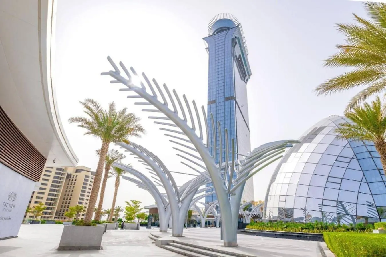 Iconic Views At The Palm Tower Suite Vista Oases Dubai Apartment