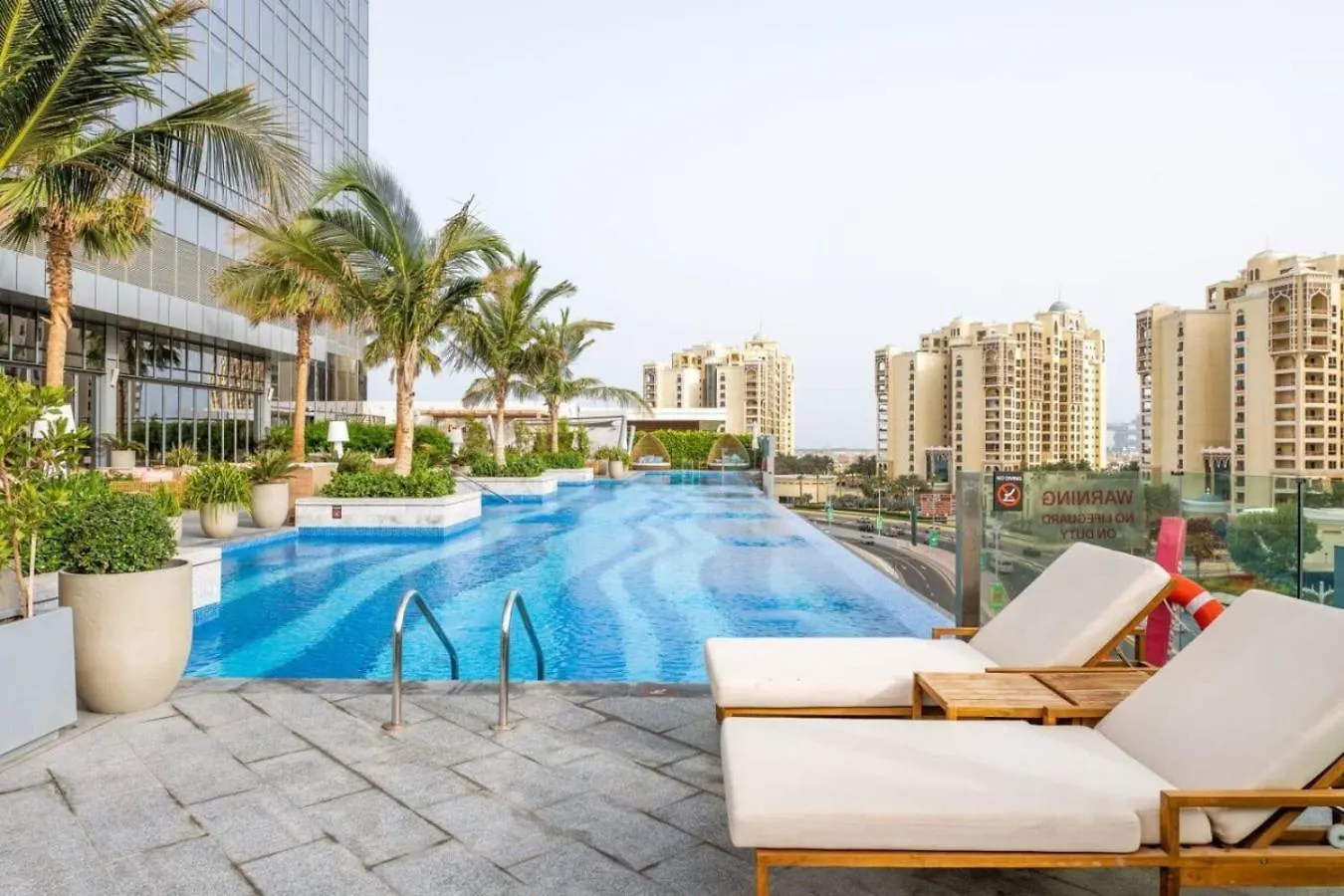 Iconic Views At The Palm Tower Suite Vista Oases Dubai United Arab Emirates