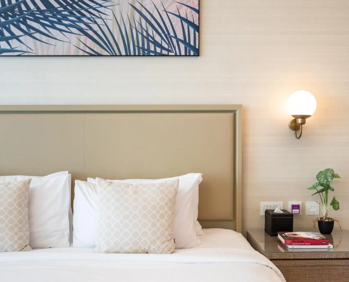 Iconic Views At The Palm Tower Suite Vista Oases Dubai